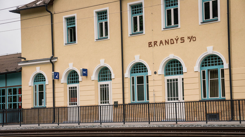 Nádražní budova Brandýs nad Orlicí; foto: Chládek a Tintěra Pardubice